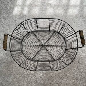 Oval Wire Basket with Wooden Handles